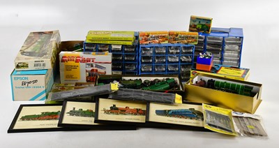 Lot 1032 - A mixed collection of model railway...