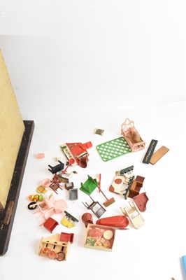 Lot 420 - A 20th century doll's house with hinged door...