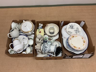 Lot 115 - Three boxes of ceramics.