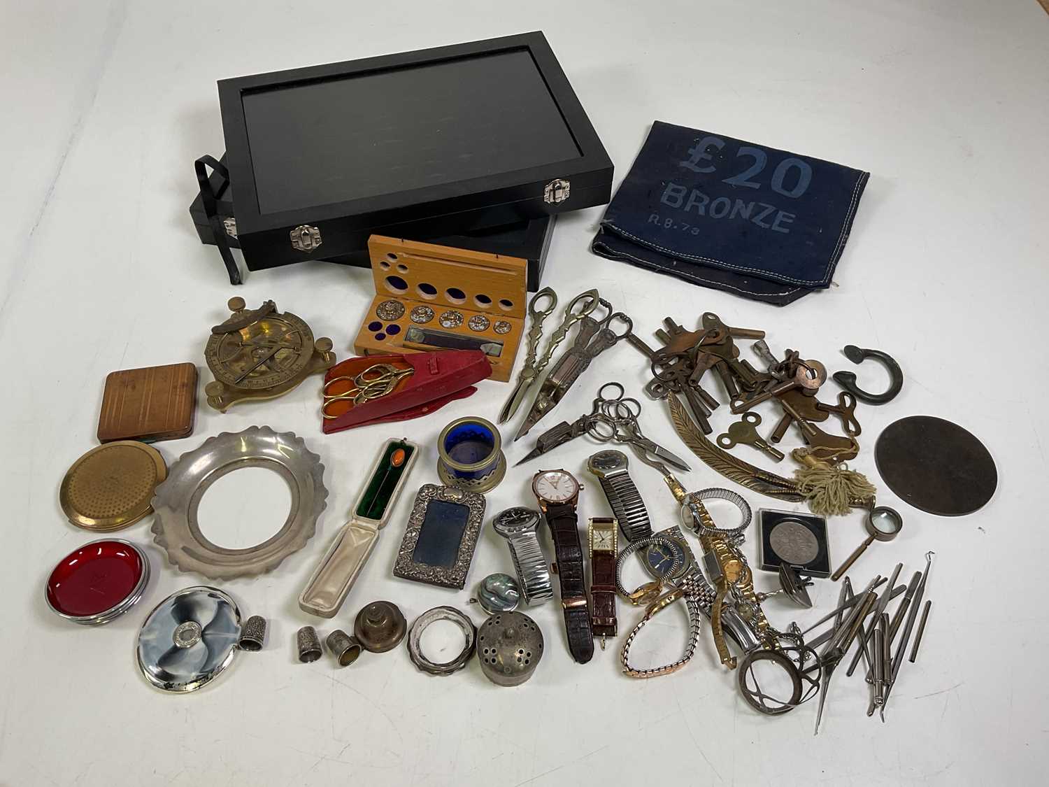 Lot 386 - An assortment of watches, clock keys and