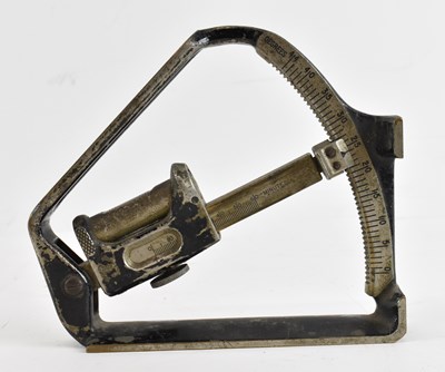 Lot 363 - A WWI British Artillery clinometer.