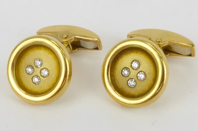 Lot 897 - A pair of gentleman's 18ct yellow gold...