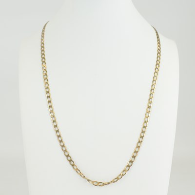 Lot 922 - A 9ct flat curb necklace, length 28cm, approx...