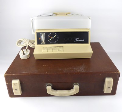 Lot 105 - A vintage Goblin Teasmade