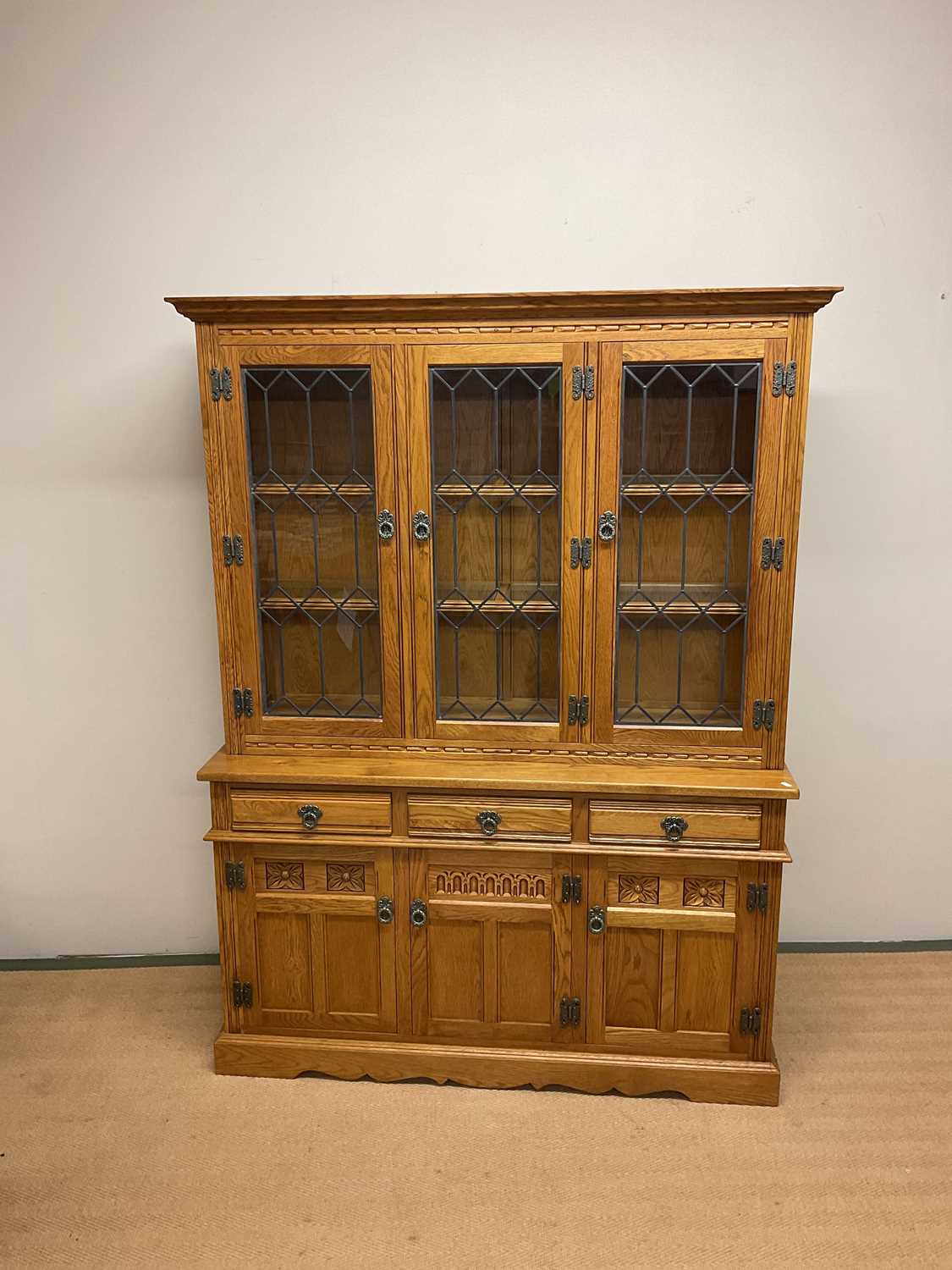 Lot 486 - An oak dresser cabinet, length 135cm, height...