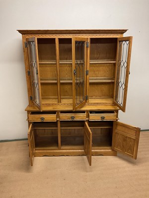 Lot 486 - An oak dresser cabinet, length 135cm, height...