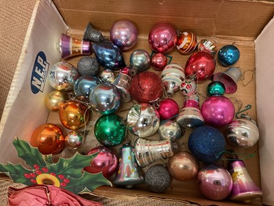 Lot 20 - A box of vintage Christmas decorations from...