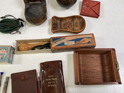 Lot 23 - An interesting group of collectors' items,...