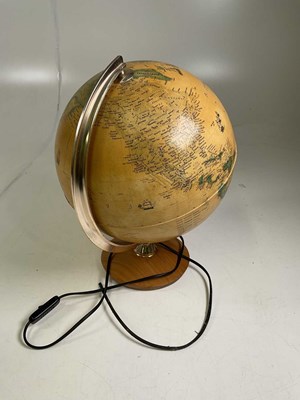 Lot 17 - A modern terrestrial globe made in Italy.