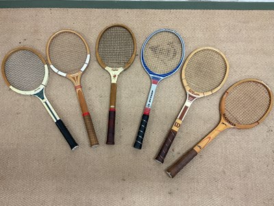 Lot 93 - A collection of six vintage wooden tennis...