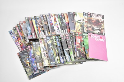 Lot 125 - D.C/VERTIGO; a collection of comics to include...