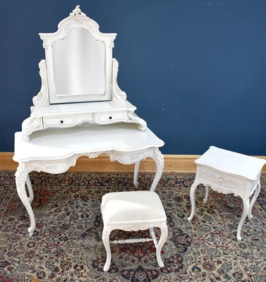 Lot 117 - A modern white painted mirror back kneehole...