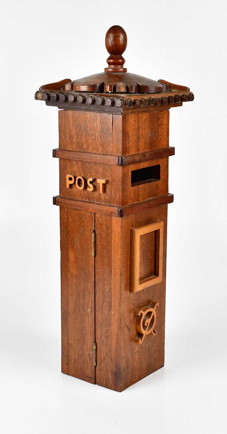 Lot 271 - A 20th century scratch built table top post