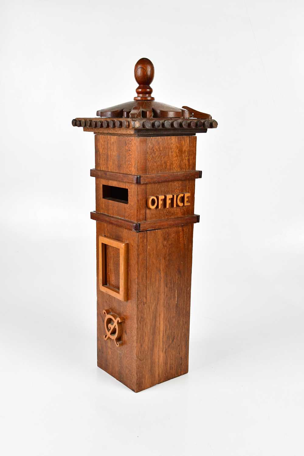 Lot 271 - A 20th century scratch built table top post