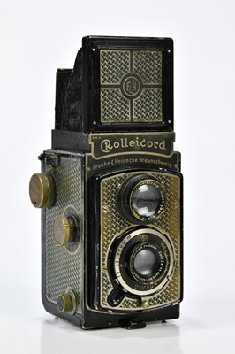 Lot 1400 - ROLLEICORD; a Rolleicord "Art Deco" TLR camera,...