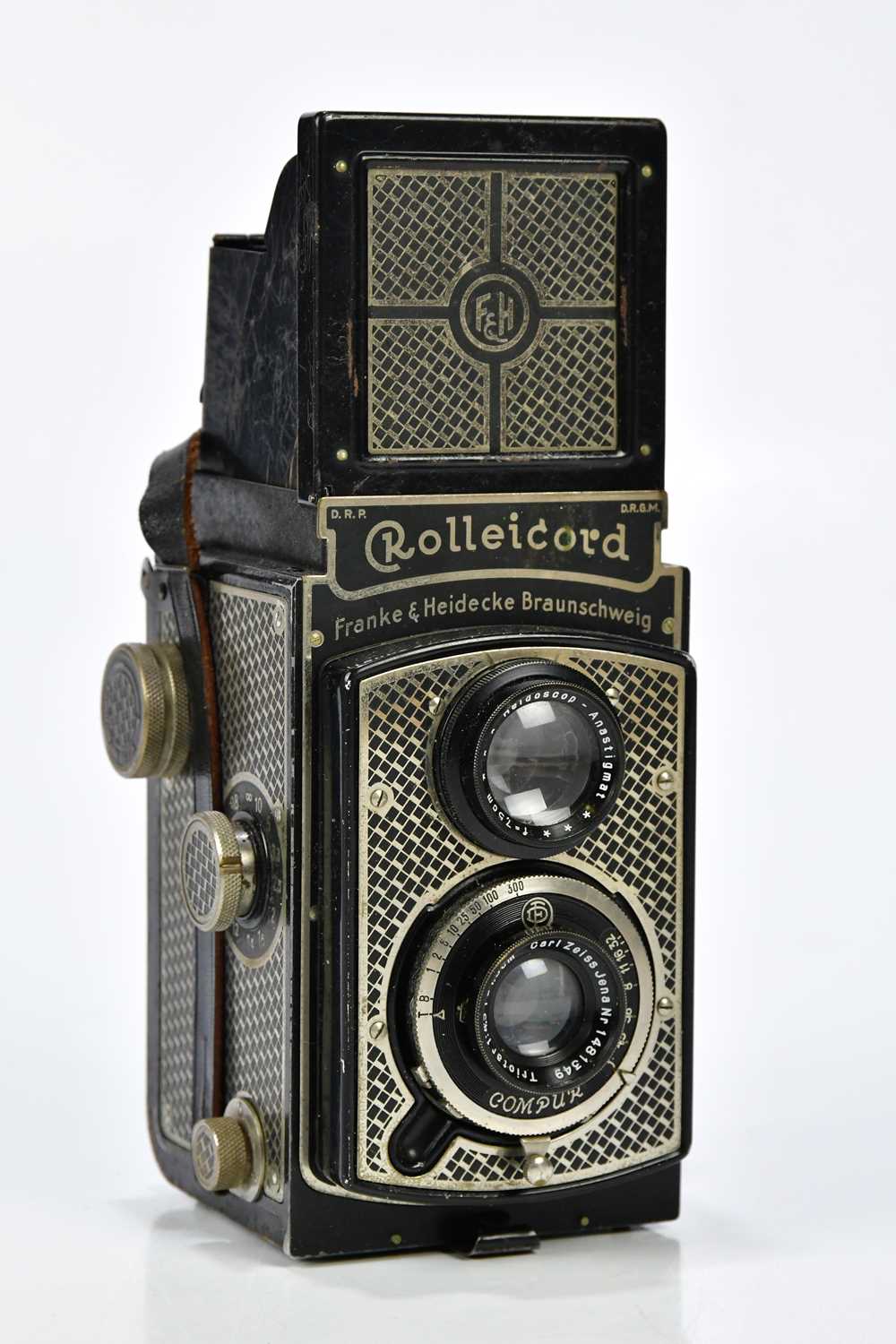 Lot 1401 - ROLLEICORD; a Rolleicord "Art Deco" TLR camera,...