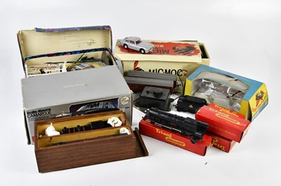 Lot 420 - CORGI; an unboxed James Bond Aston Martin DB5,...