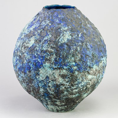 Lot 173 - DAVID ALLNATT; a large globular stoneware...