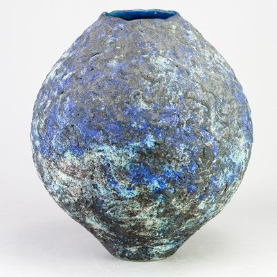 Lot 173 - DAVID ALLNATT; a large globular stoneware...