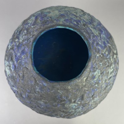 Lot 173 - DAVID ALLNATT; a large globular stoneware...