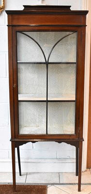 Lot 69 - An Edwardian mahogany and crossbanded display...