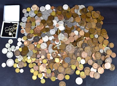 Lot 704 - Mixed coinage, mainly British, to include some...