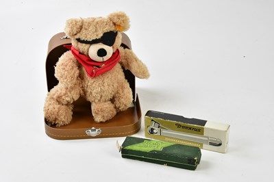 Lot 319 - STEIFF; a modern boxed bear, a Hohner...