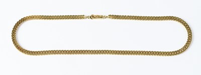 Lot 849 - A 9ct yellow gold flat link chevron chain,...