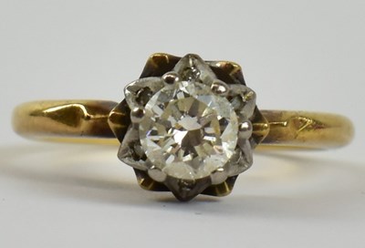 Lot 796 - An 18ct yellow gold diamond solitaire ring,...