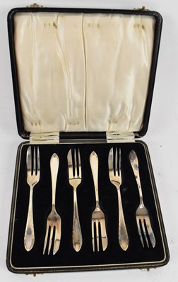 Lot 759 - ARTHUR PRICE & CO LTD; a cased set of six...