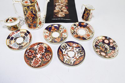 Lot 835 - ROYAL CROWN DERBY; a fifteen piece Curator's...