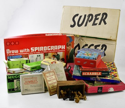 Lot 416 - A collection of vintage toys and games...