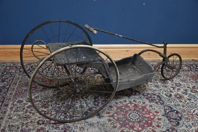 Lot 378 - A Victorian tub cart, length approx 190cm.