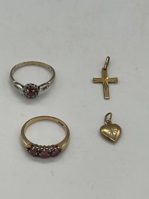 Lot 503 - Two 9ct gold dress rings, one in yellow gold,...