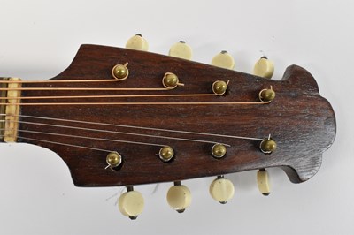 Lot 430 - An early 20th century Italian 'Il Globo' eight...