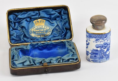 Lot 332 - SAMPSON MORDAN & CO; a Victorian Spode blue...