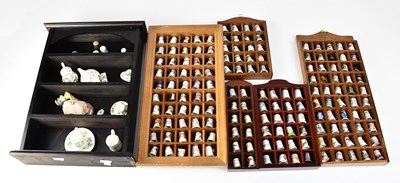 Lot 282 - A quantity of mainly ceramic thimbles, to...