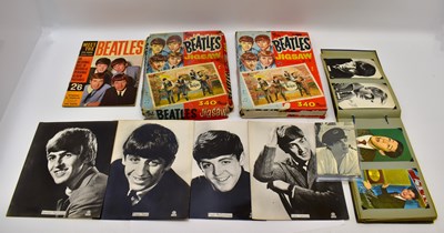 Lot 557 - Various vintage Rock & Pop memorabilia to...