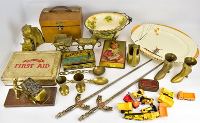 Lot 160 - Mixed collectibles to include a Sky Casket...