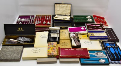 Lot 586 - Thirty-six various boxes and cased cutlery...