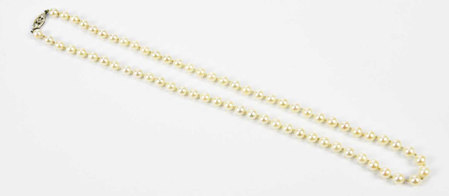 Lot 419 - A single strand of pearls with 9ct white gold...