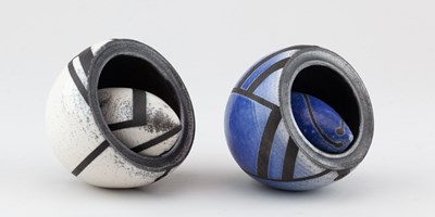 Lot 177 - ERIC MOSS (born 1959); a pair of raku seed...