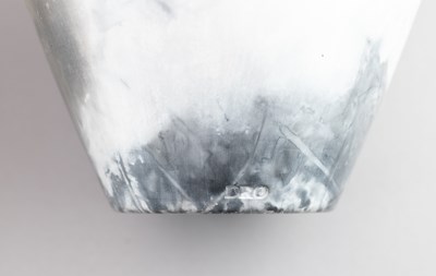 Lot 133 - DAVID OXLEY; a graduated trio of raku jars and...