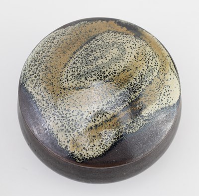 Lot 87 - CLARE SUTCLIFFE (1943-2018); a stoneware pot...