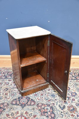 Lot 84 - A Victorian marble topped pot cupboard on...