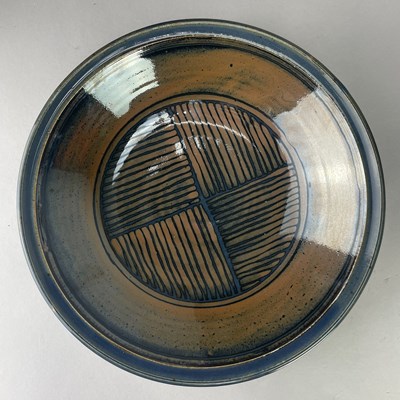 Lot 191 - DAVID WINKLEY (born 1939) for Vellow Pottery;...