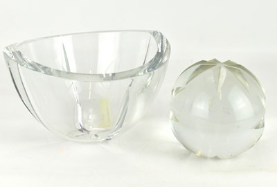 Lot 353 - KOSTA BODA; an art glass bowl with V cuts to...