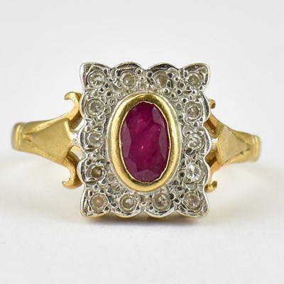 Lot 772 - A vintage 9ct gold Art Deco style ring set...