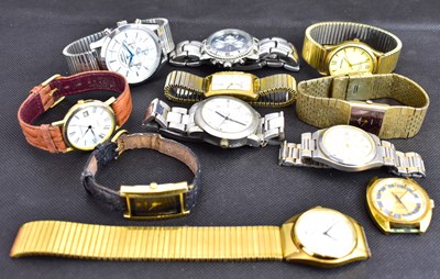 Lot 950 - Ten various gentlemen's wristwatches to...