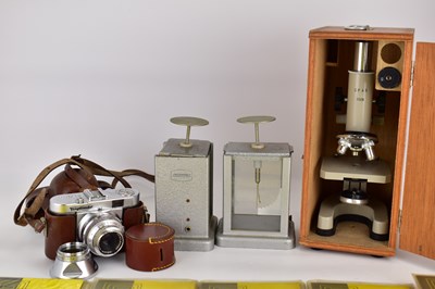 Lot 359 - A vintage Opax 200X student microscope with...